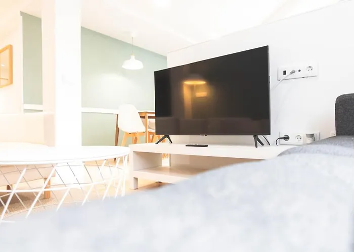 Bobes I * Χιχόν